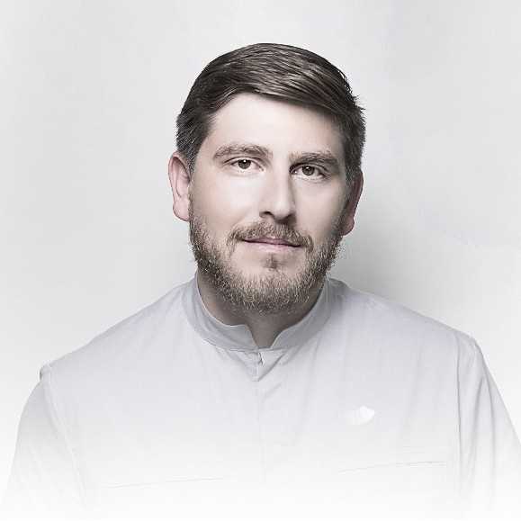 Газаров Артем Ервандович