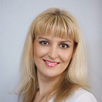 Попова Анна Владимировна